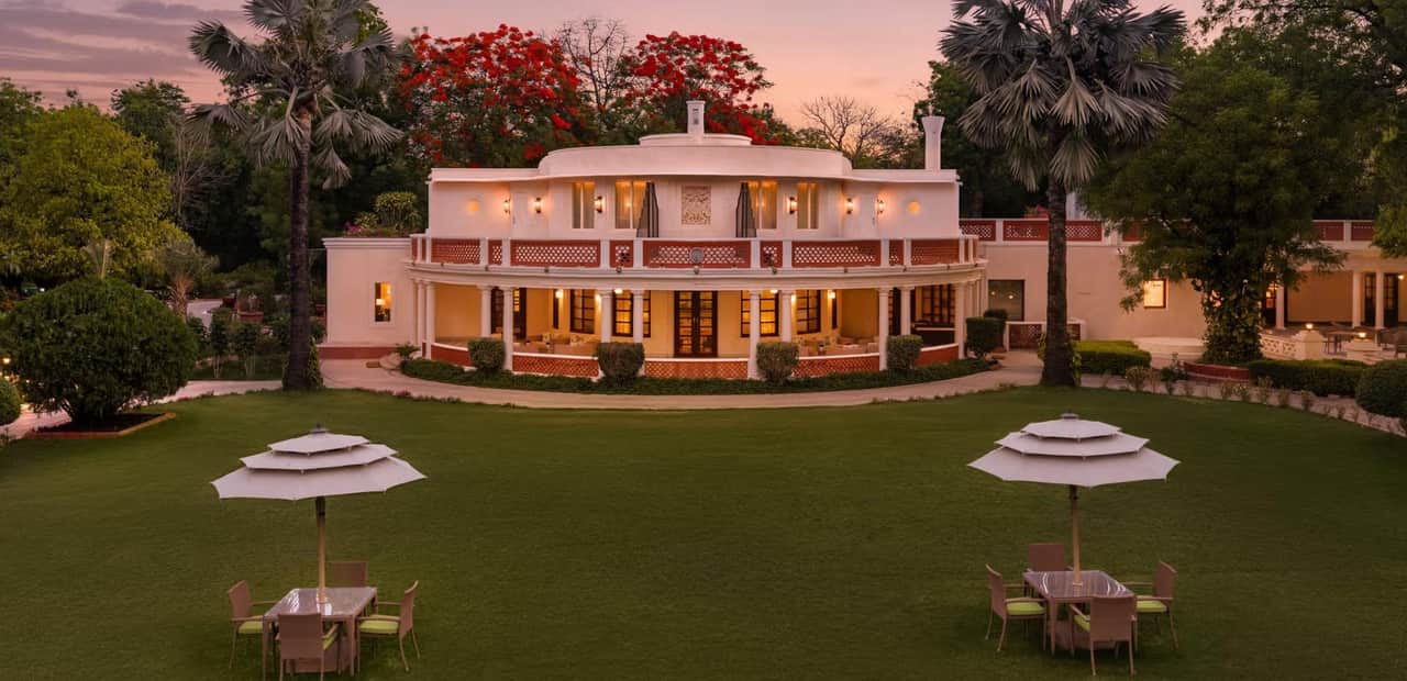 Lawn and facade of Sawai Madhopur Lodge