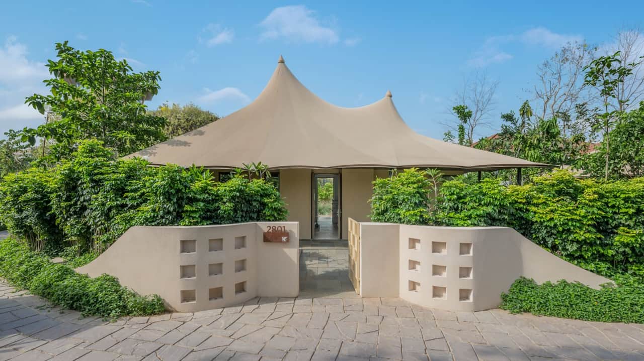 Garden path and tented villa at JW Marriott Ranthambore