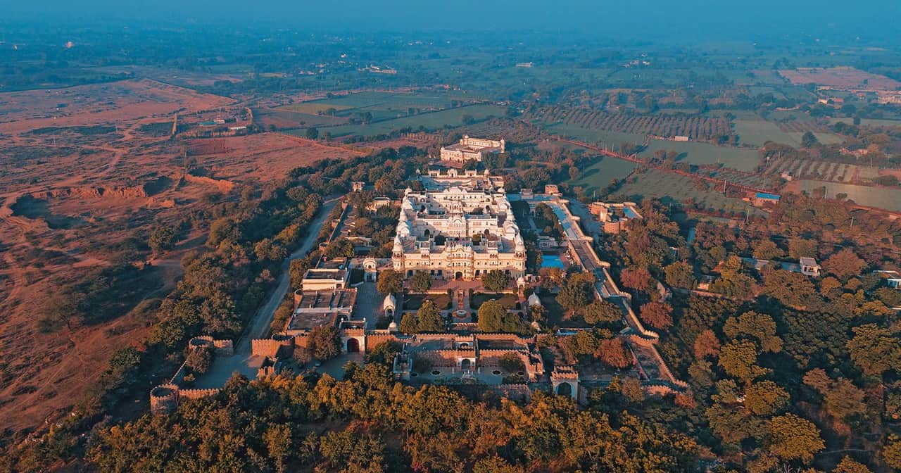 Nahargarh Ranthambhore from above with the hills behind