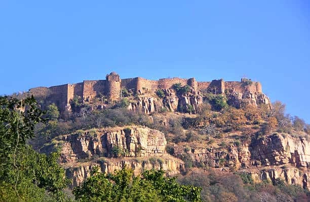 Ranthambore Fort ramparts on the cliff edge